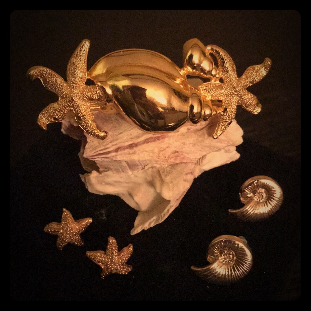 Starfish and Shells Broach Pin & Earrings Set of 3 Goldtone Jewelry